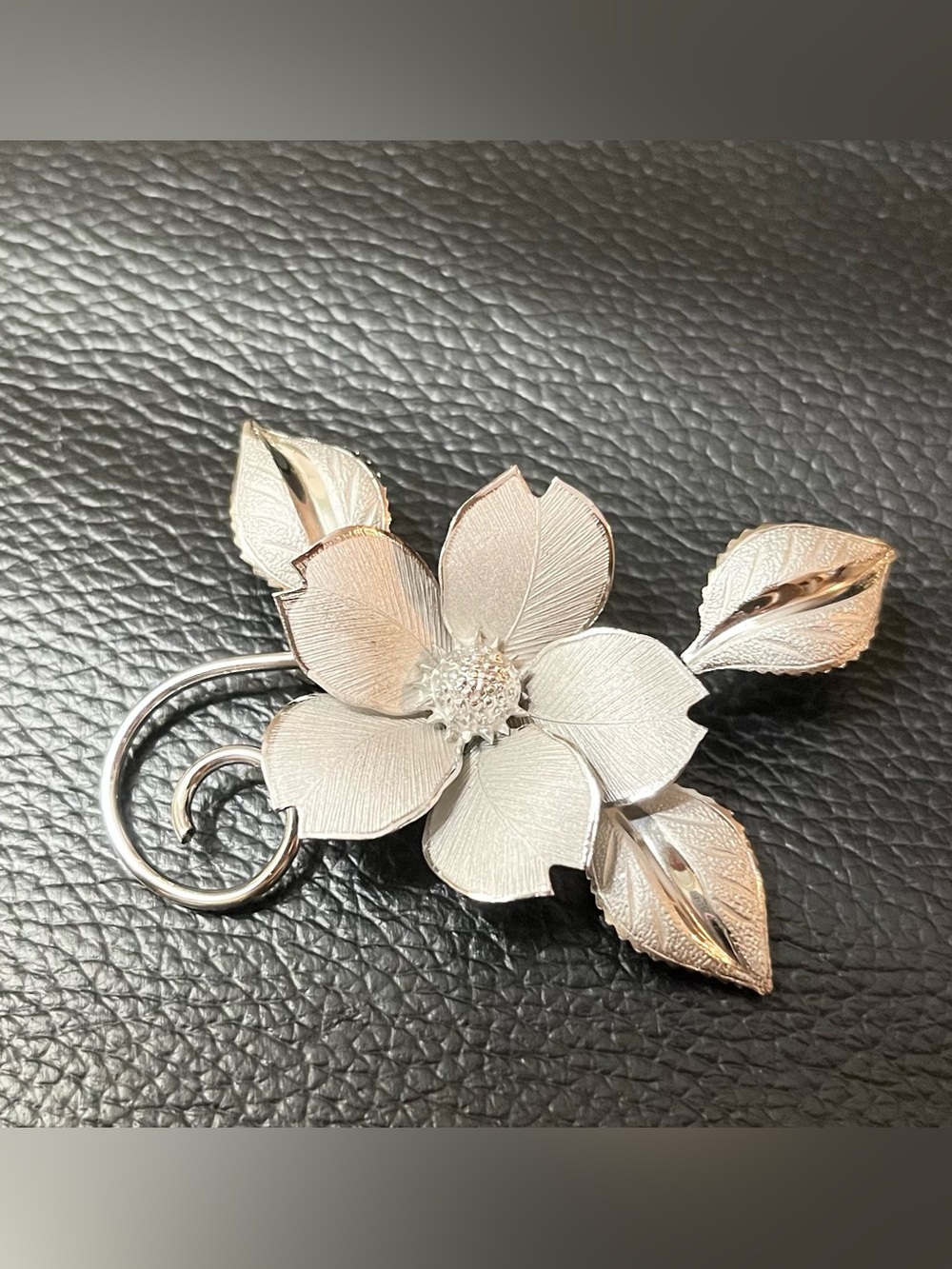Vintage Sterling Silver Flower Leaf Brooch - Elegant Women's Jewelry